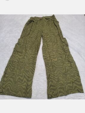 Urban Outfitters Green Wide Leg Drawstring Pants Women Medium Loungewear Casual